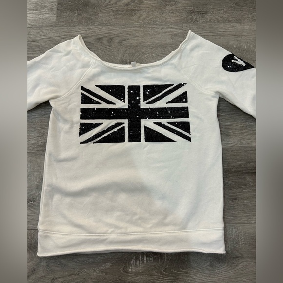 Victoria's Secret Fashion Show Sweater - Picture 6 of 12